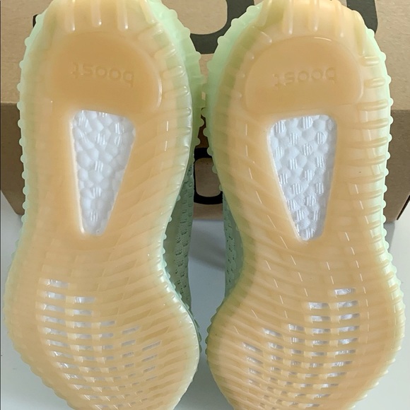 ❌SOLD🎁Yeezy Boost 350 v2 Hyperspace. M6.5 W 7.5 - Picture 9 of 11